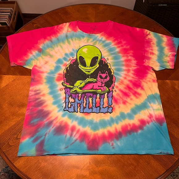 Other - Tie Dye Alien and Cat “Chill” T-Shirt
